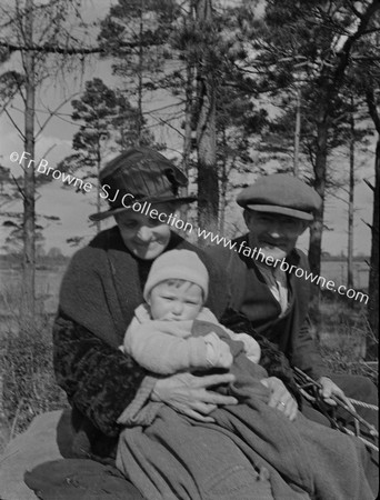 GRANDPARENTS WITH CHILD